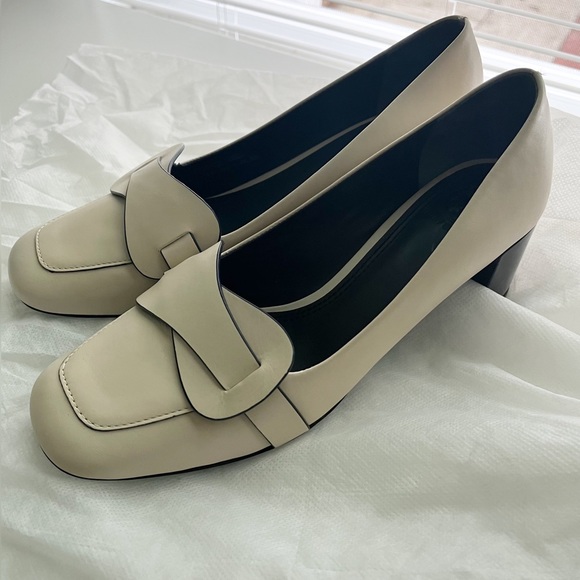 Tory Burch Leather Heeled Loafers Cream Size 8M - Picture 3 of 8